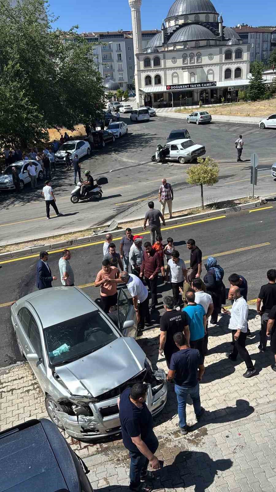 Elazığ’da trafik kazası: 3 yaralı