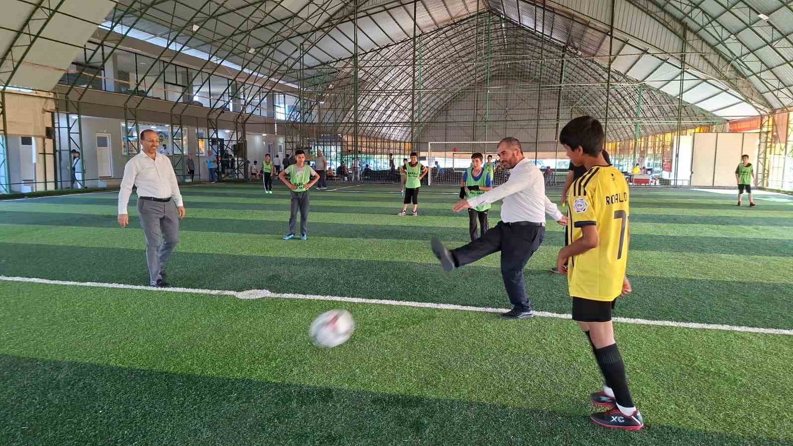 Kahta’da Kur’an Kursları Futbol Turnuvası başladı
