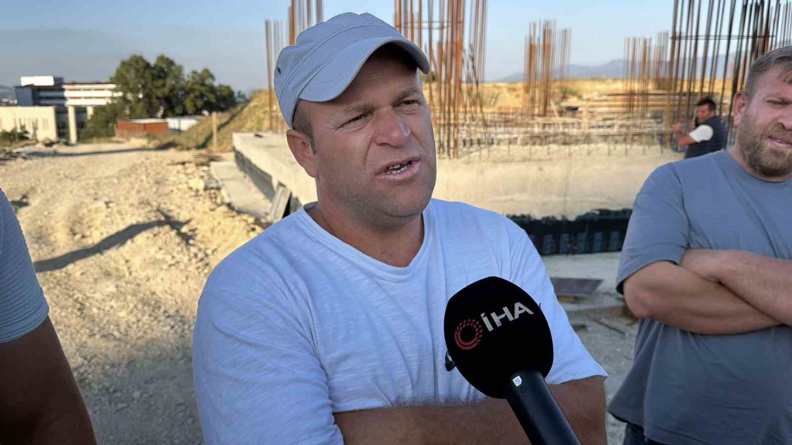 Bolu’da üniversite inşaatında maaşlarını alamayan işçiler 2 haftada 4 kez vince çıktı: "20 gündür yemek ve su yok"
