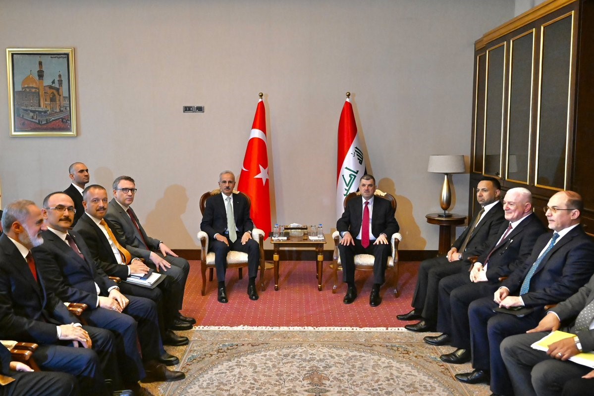 Bakan Uraloğlu, Iraklı mevkidaşı El-Haseni ile görüştü