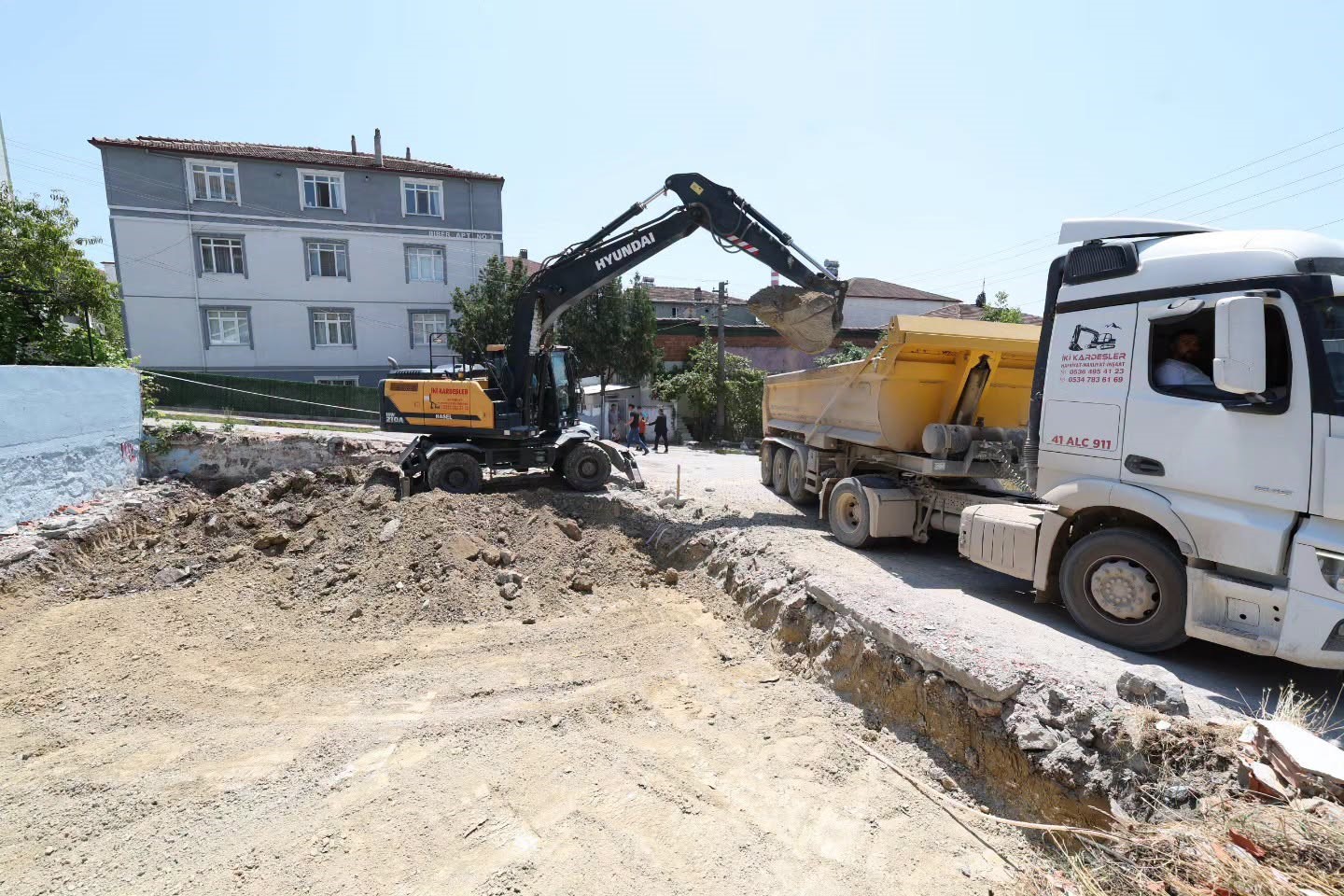 Semt konağı için ilk kazı başladı