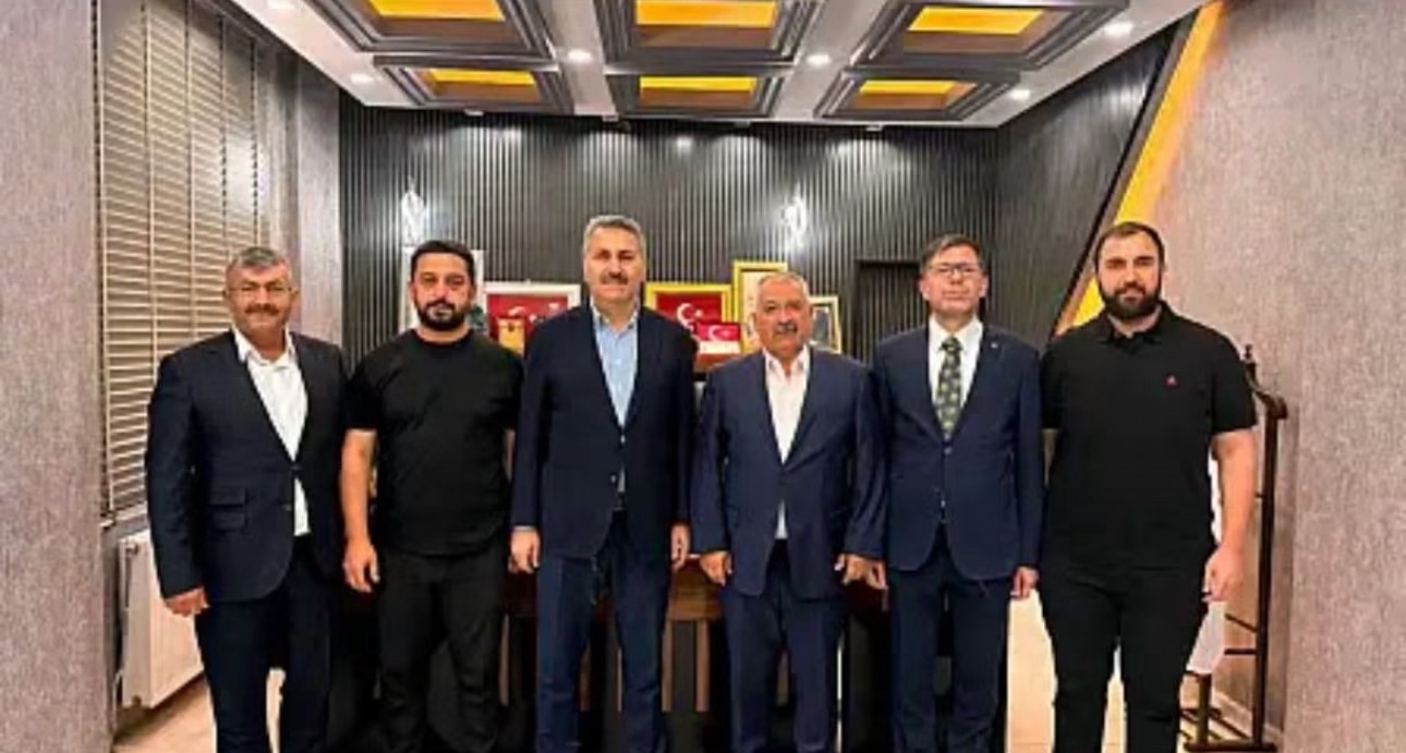 Şirvan Belediye Başkanlığına Kemal Çeçen seçildi