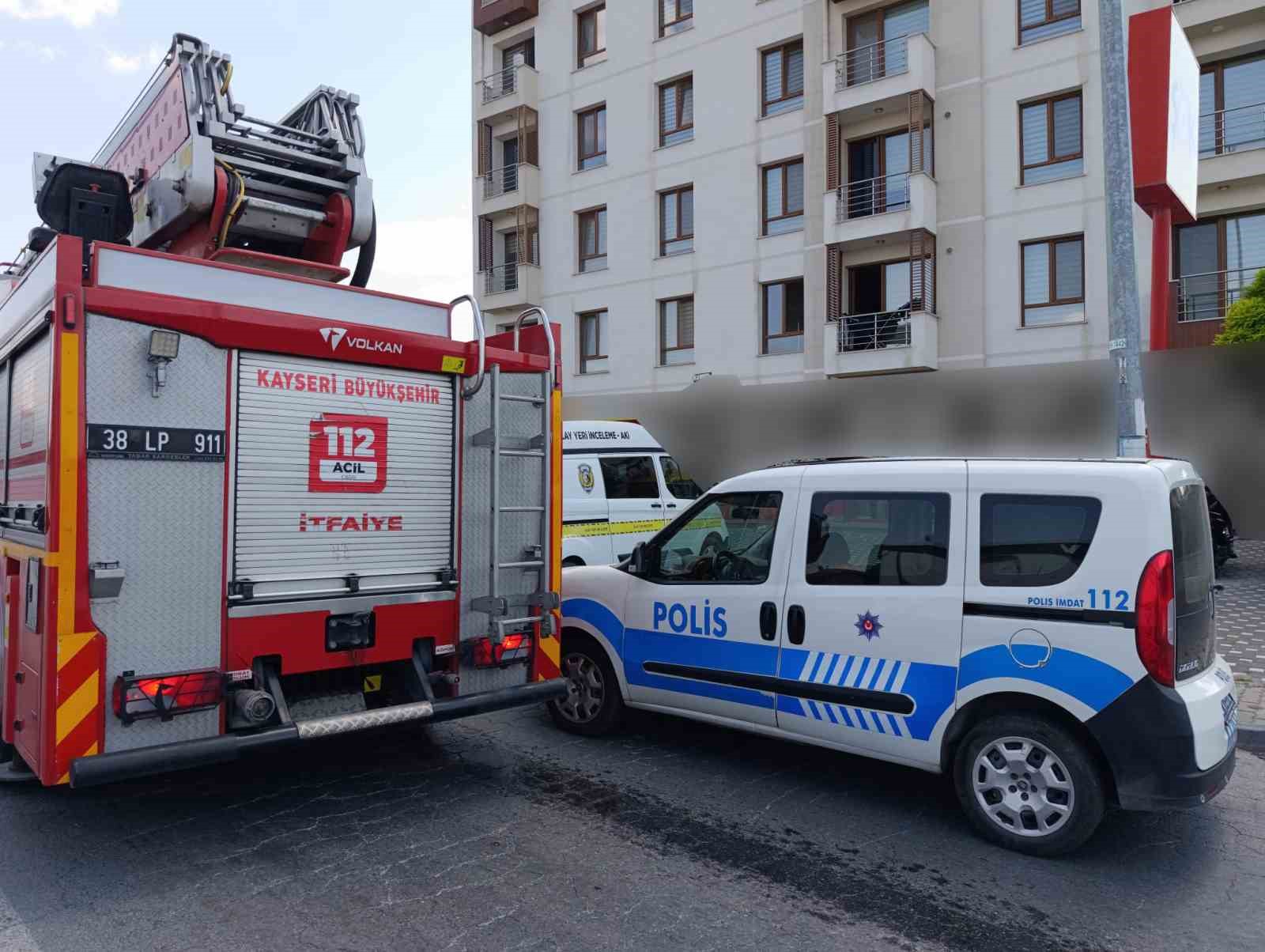 5’inci kattan düşen çocuk ağır yaralandı
