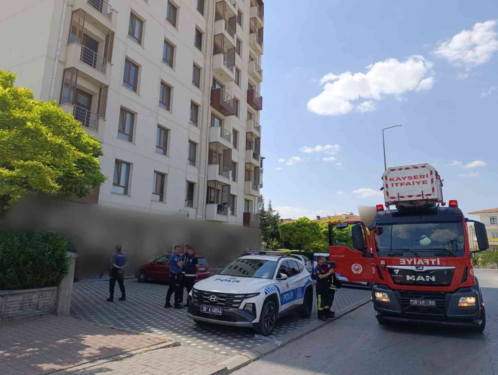 5’inci kattan düşen çocuk ağır yaralandı