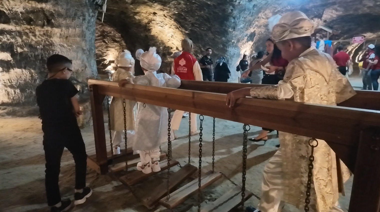 530 yıllık gelenek yerin 150 metre altında yaşatıldı