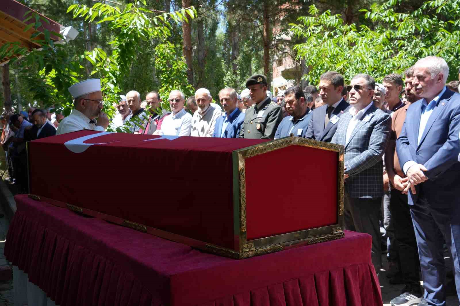 Barış Harekâtı’nın 52’nci yılında Bayburtlu Kıbrıs gazisi toprağa verildi