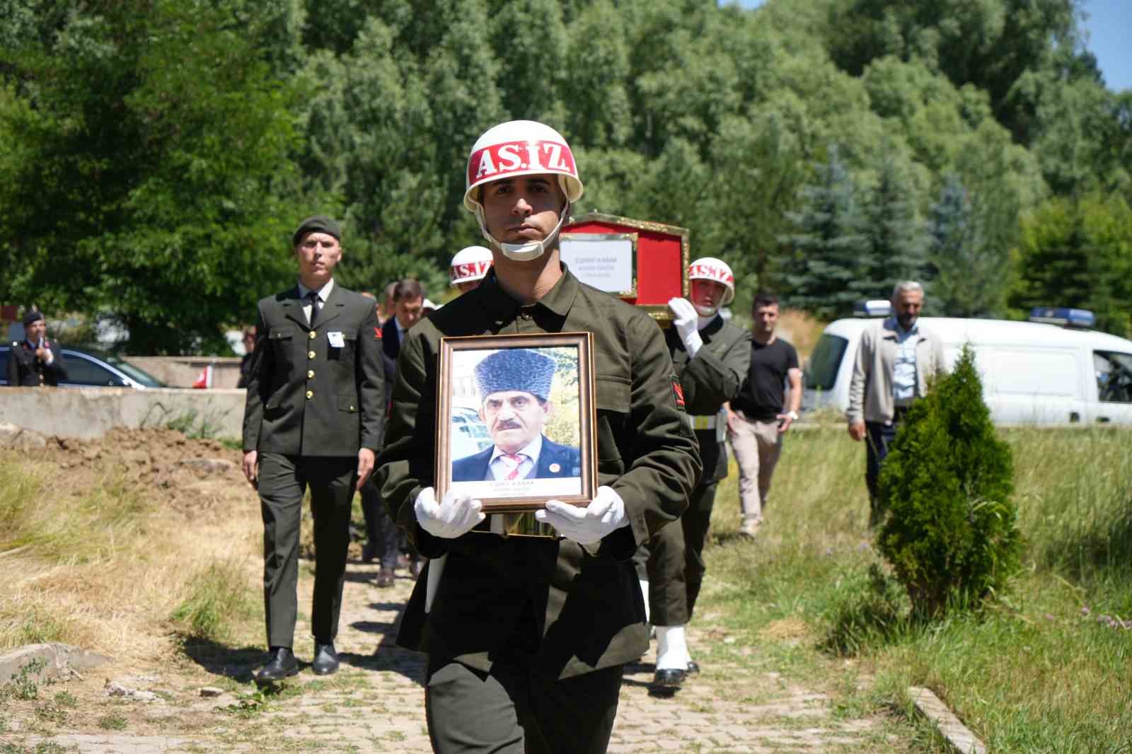 Barış Harekâtı’nın 52’nci yılında Bayburtlu Kıbrıs gazisi toprağa verildi