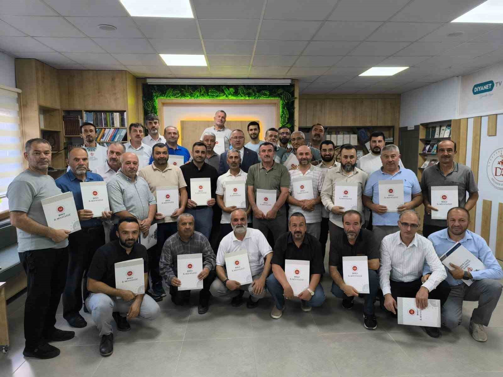 Bolu’da gönüllü din görevlilerine başarı belgesi