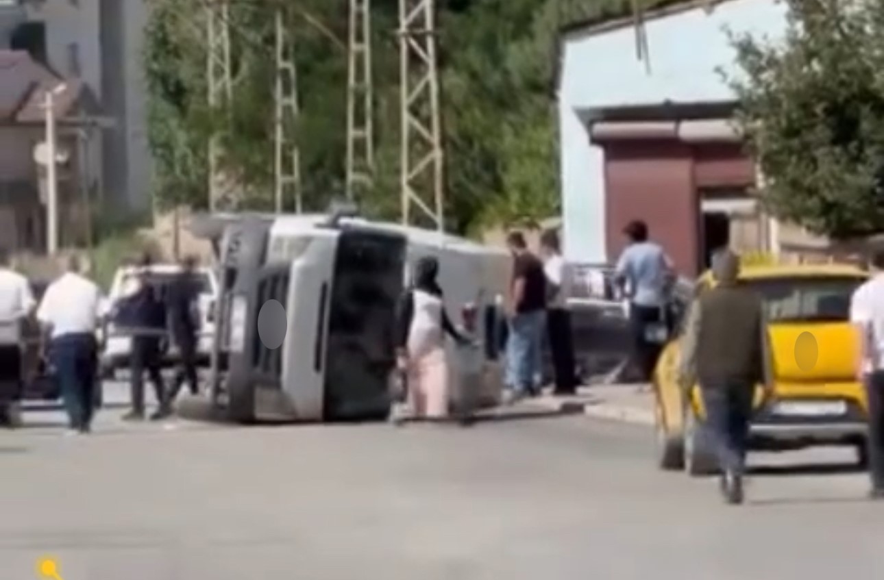 Yüksekova’da trafik kazası: 3 yaralı