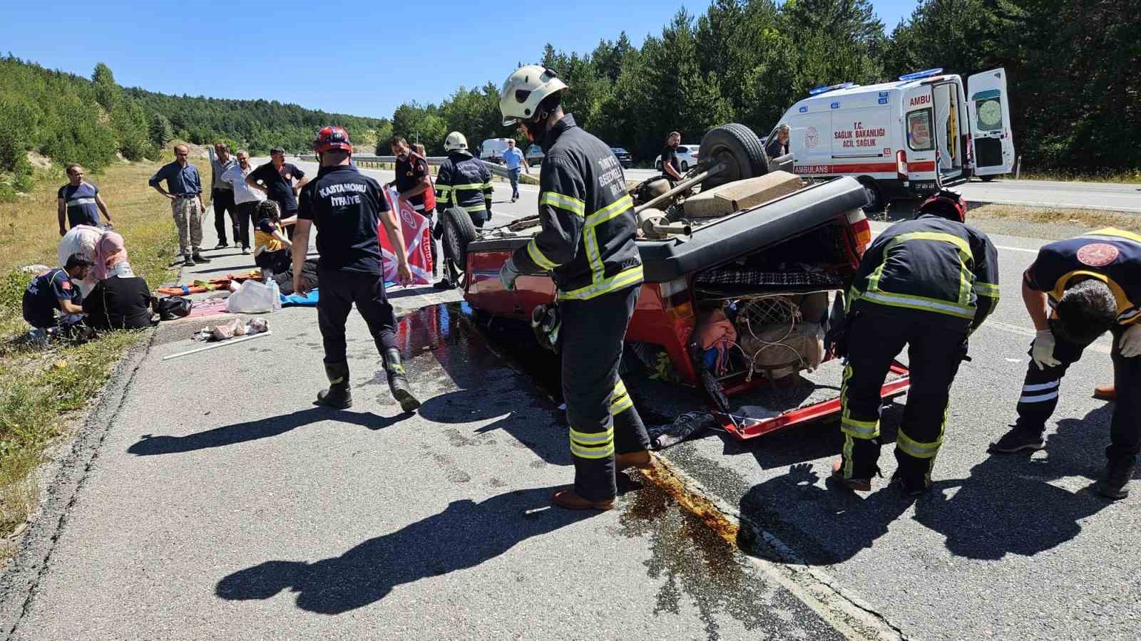 Kastamonu’da Tofaş marka otomobil takla attı: 3 yaralı