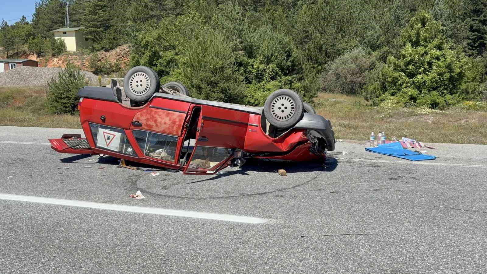 Kastamonu’da Tofaş marka otomobil takla attı: 3 yaralı