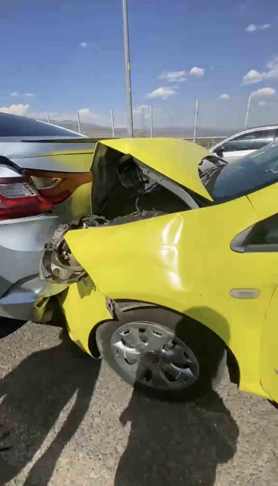 Bingöl’de 4 araçlı zincirleme kaza