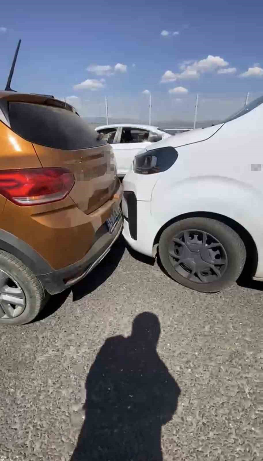 Bingöl’de 4 araçlı zincirleme kaza