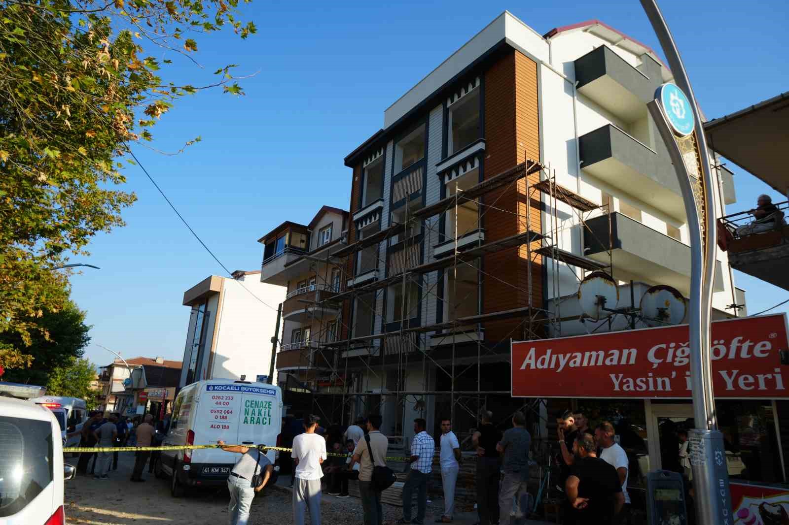 İskeleden düşen işçi hayatını kaybetti