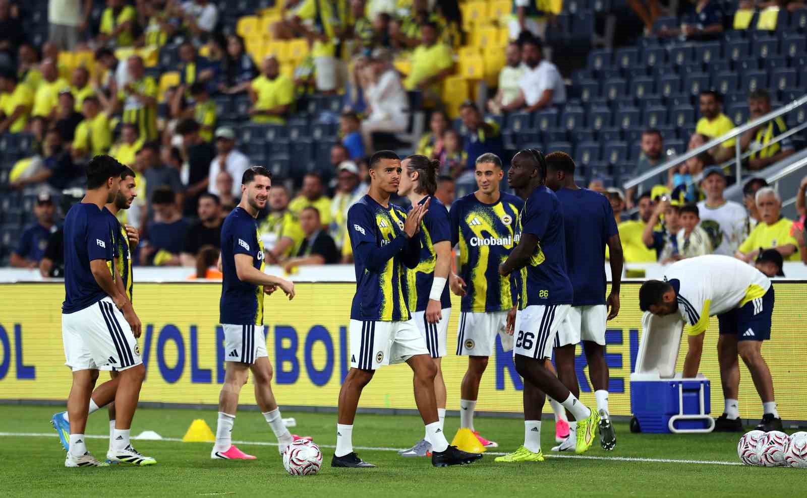 UEFA Şampiyonlar Ligi: Fenerbahçe: 0 - Gornik Zabrze: 0 (Maç devam ediyor)