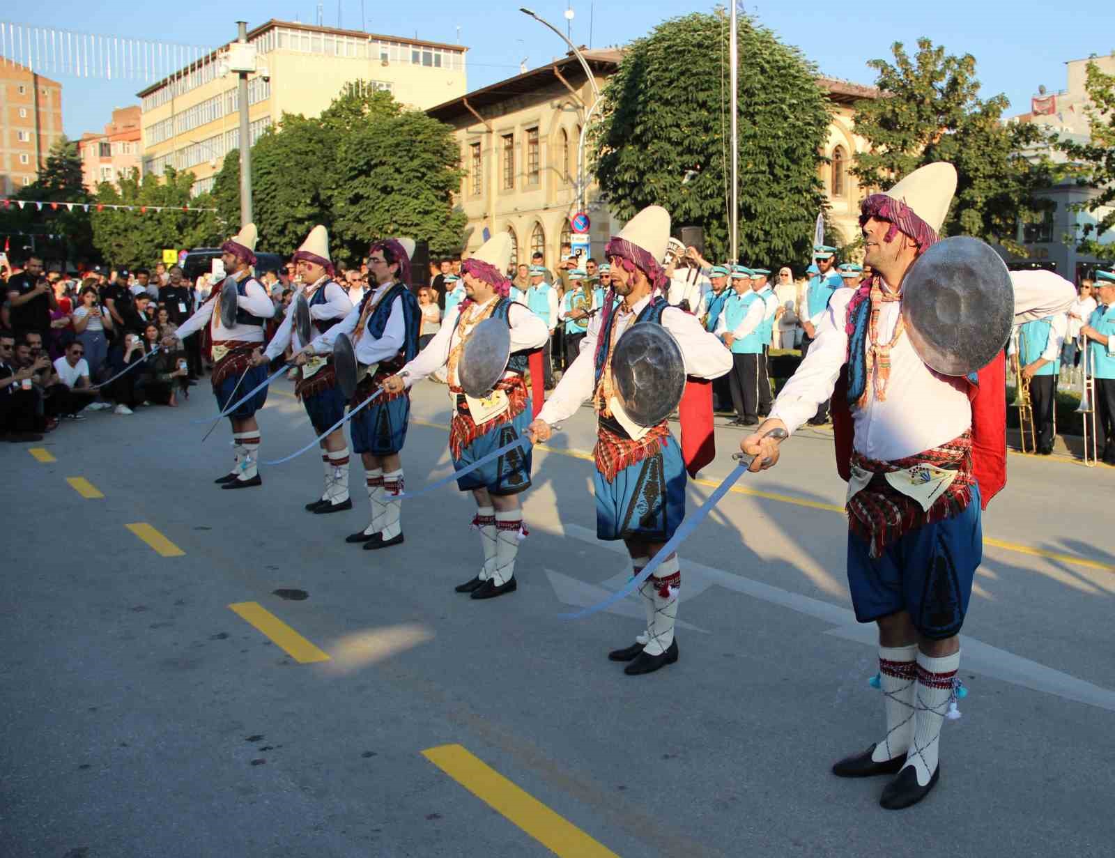 "38. Uluslararası Hitit Fuar ve Festivali" kortej yürüyüşüyle başladı
