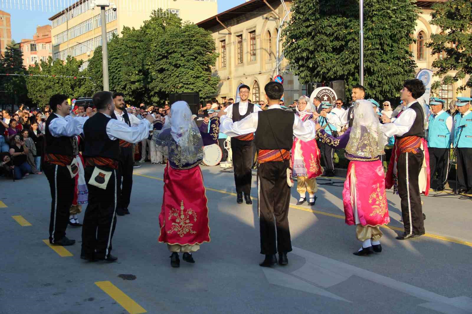 "38. Uluslararası Hitit Fuar ve Festivali" kortej yürüyüşüyle başladı
