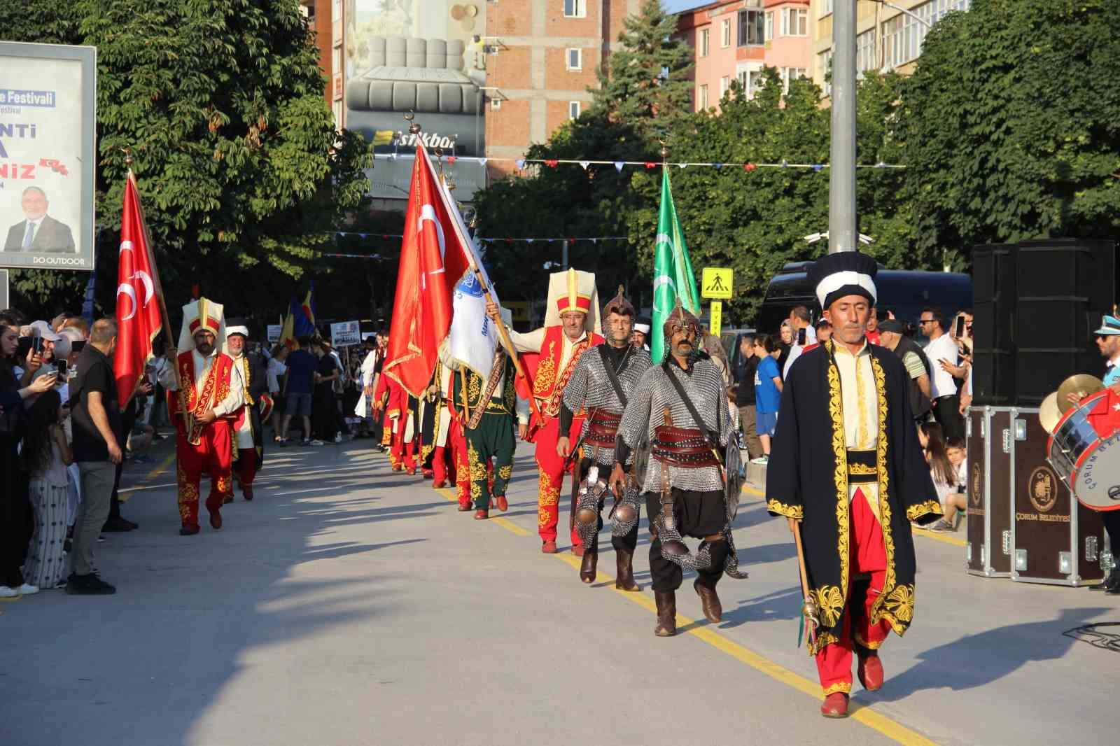 "38. Uluslararası Hitit Fuar ve Festivali" kortej yürüyüşüyle başladı