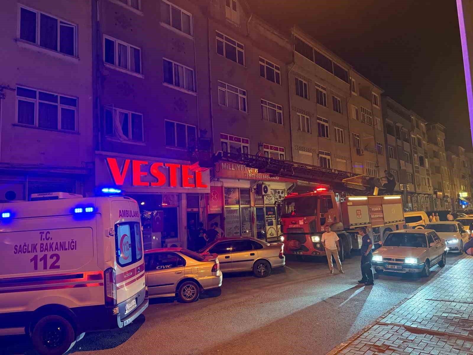 Karabük’te dehşet: Eşinin boğazını keserek öldürdü