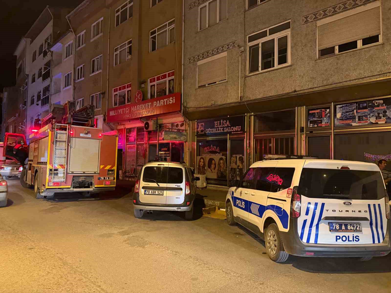Karabük’te dehşet: Eşinin boğazını keserek öldürdü