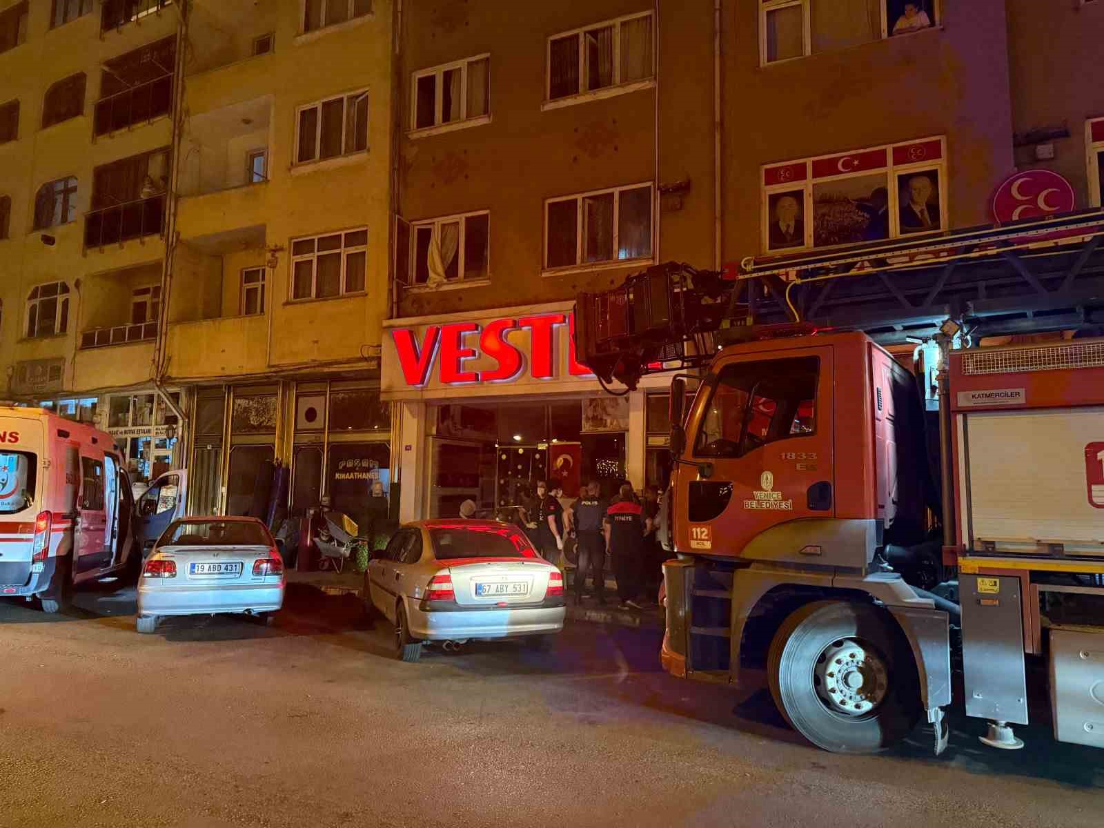 Karabük’te dehşet: Eşinin boğazını keserek öldürdü