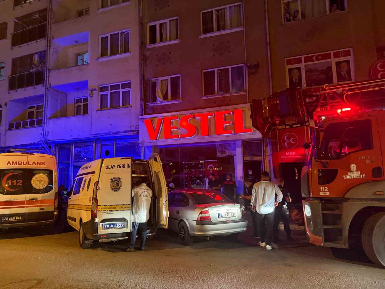 Karabük’te dehşet: Eşinin boğazını keserek öldürdü