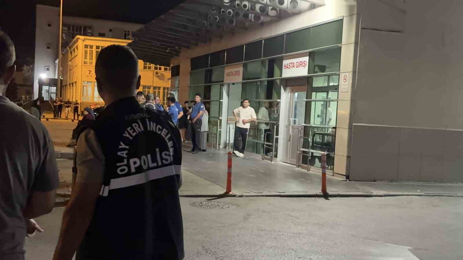 Tabancayla yaraladıkları şahsı hastaneye bırakıp kaçtılar: 1 yaralı