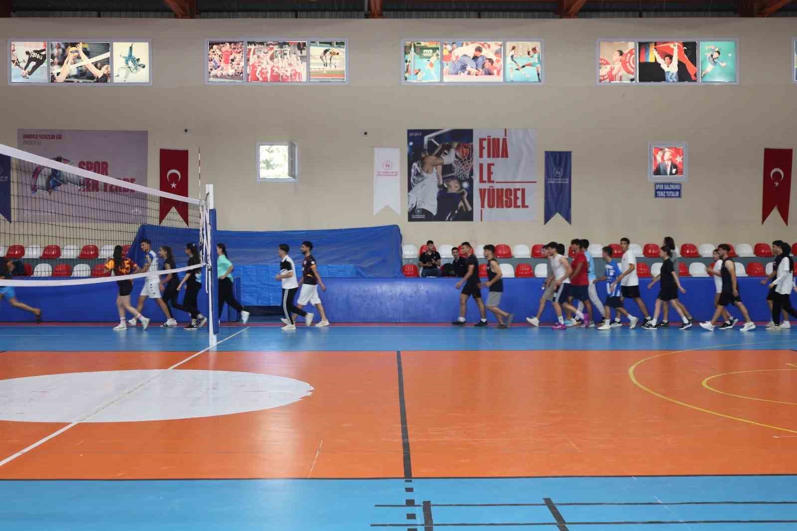 HBB’nin spor kurslarıyla 80 genç hayaline kavuştu