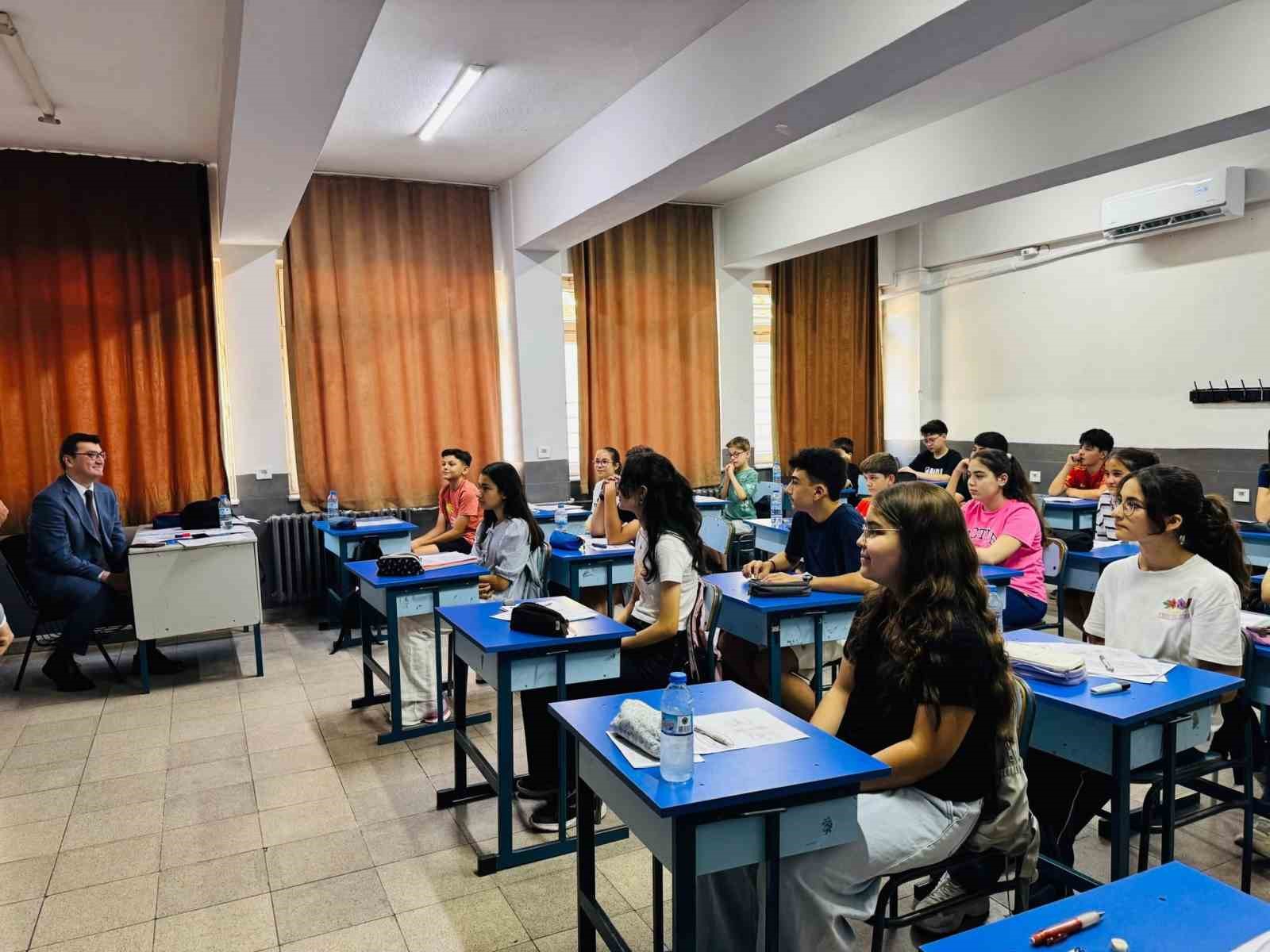 Kaymakam Sözen’den yaz dönemi destekleme kurslarına inceleme