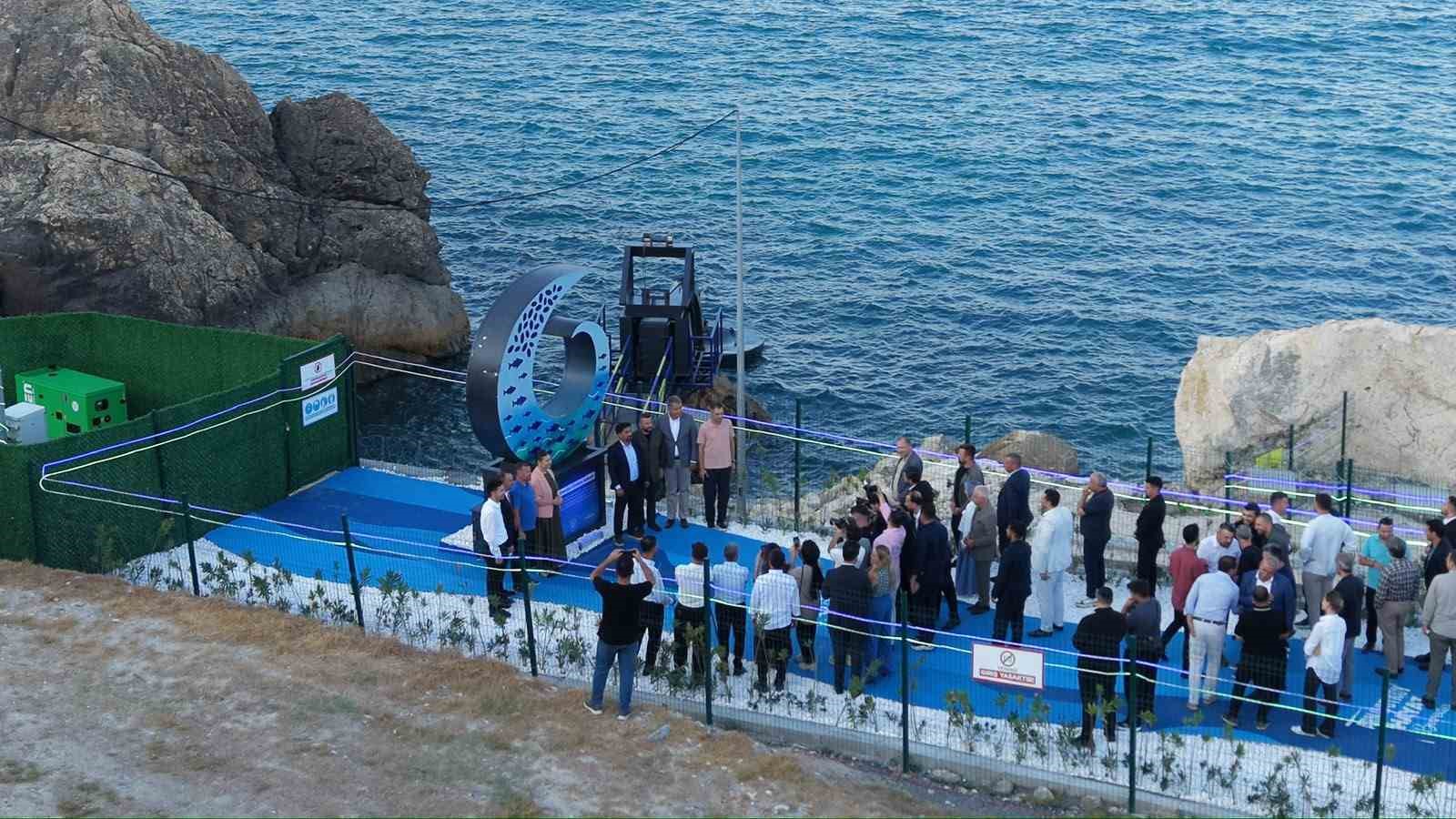 Karadeniz’in hırçın dalgaları Arnavutköy’de enerjiye dönüştü