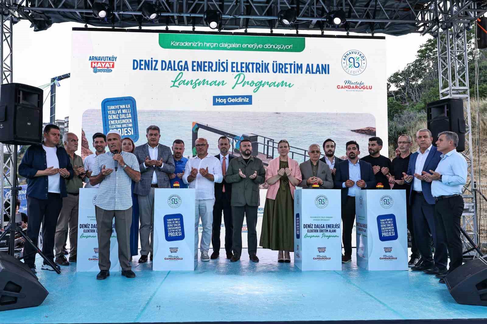 Karadeniz’in hırçın dalgaları Arnavutköy’de enerjiye dönüştü