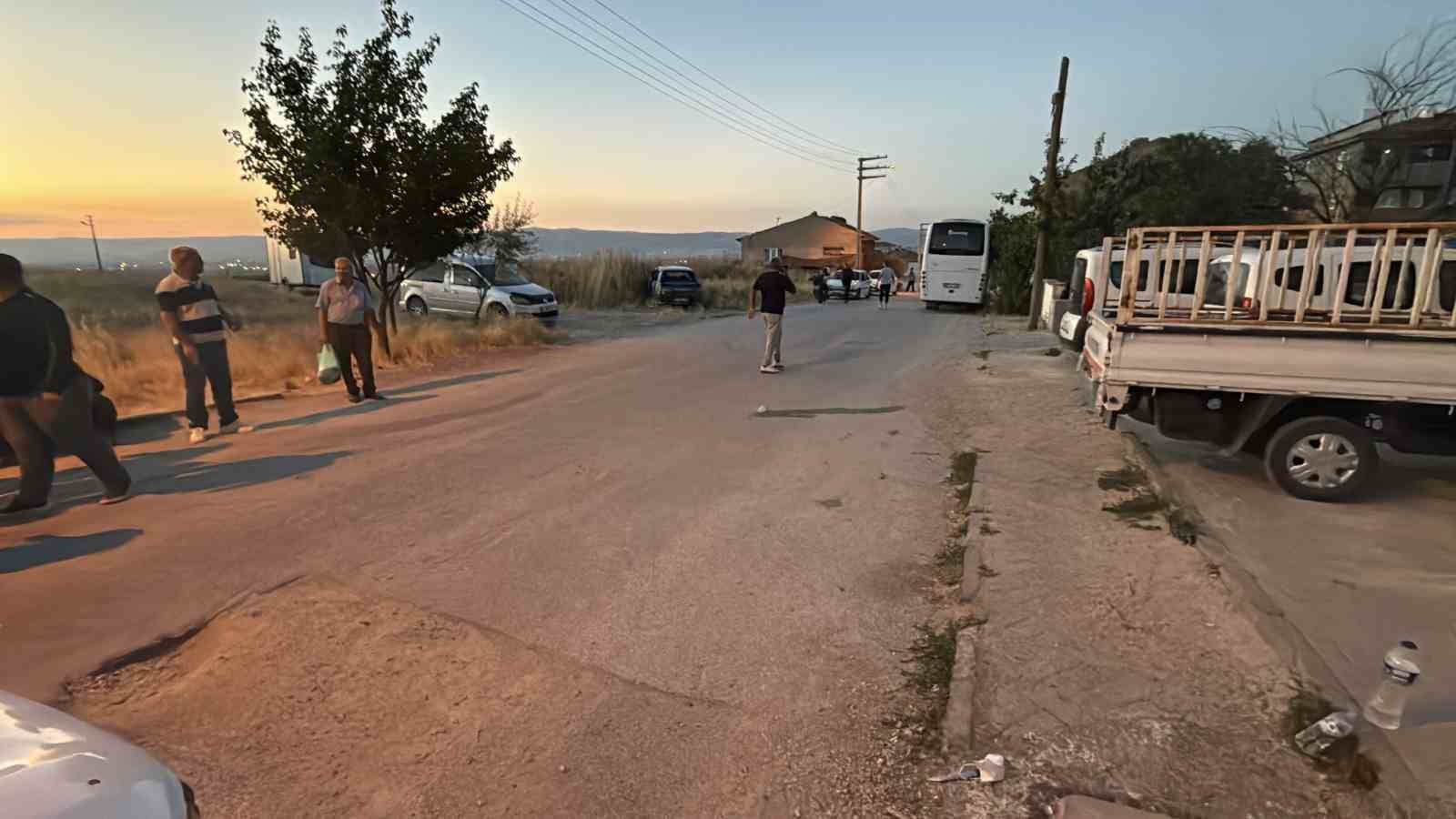 Eskişehir’de iki aile arasında çıkan kavgada 2 kişi yaralandı