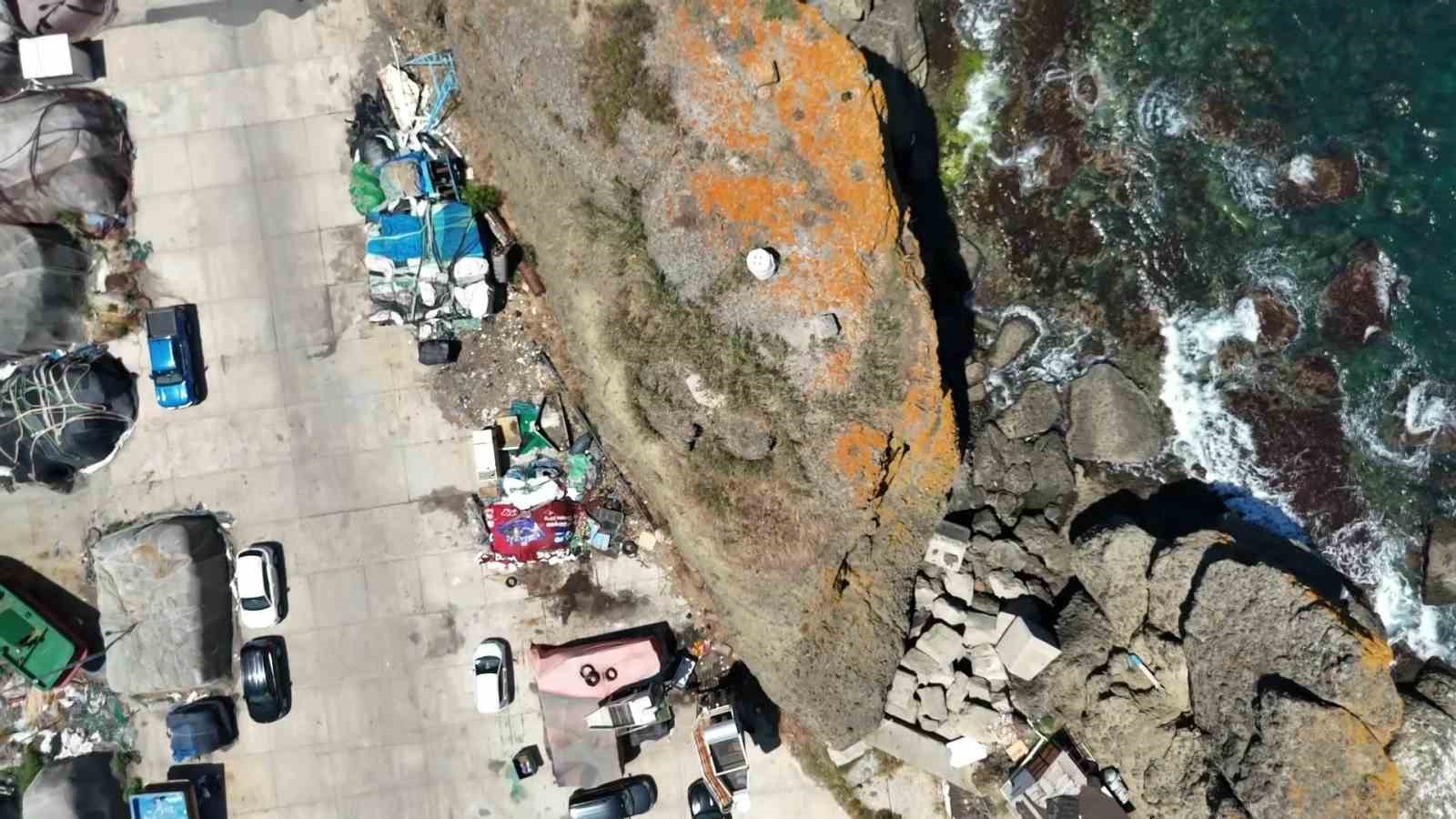 Sarıyer’de 2 bin yıllık Pompei Sütunu bakımsızlığa terk edildi