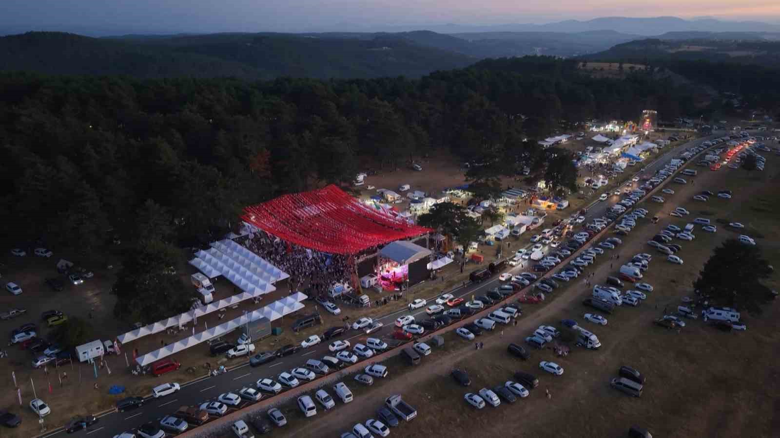 Samsun Festivali’ni duyan 75 bin kişi yaylaya akın etti