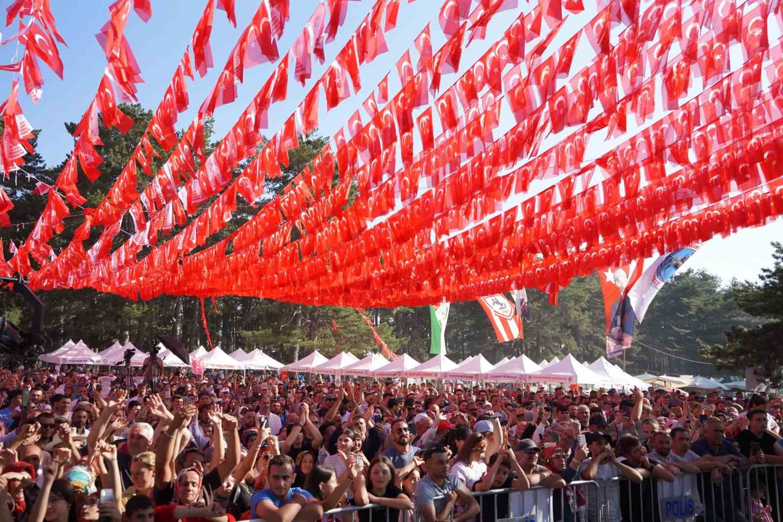Samsun Festivali’ni duyan 75 bin kişi yaylaya akın etti
