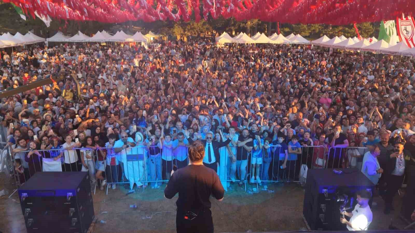 Samsun Festivali’ni duyan 75 bin kişi yaylaya akın etti