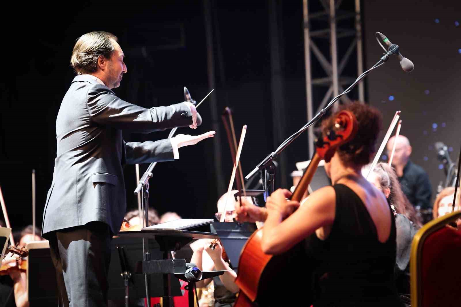 64’üncü Uluslararası Bursa Festivali’ne büyüleyici açılış