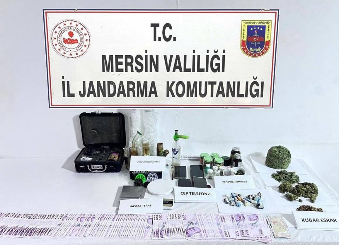 Uyuşturucu taciri 2 şüpheli yakalanıp tutuklandı