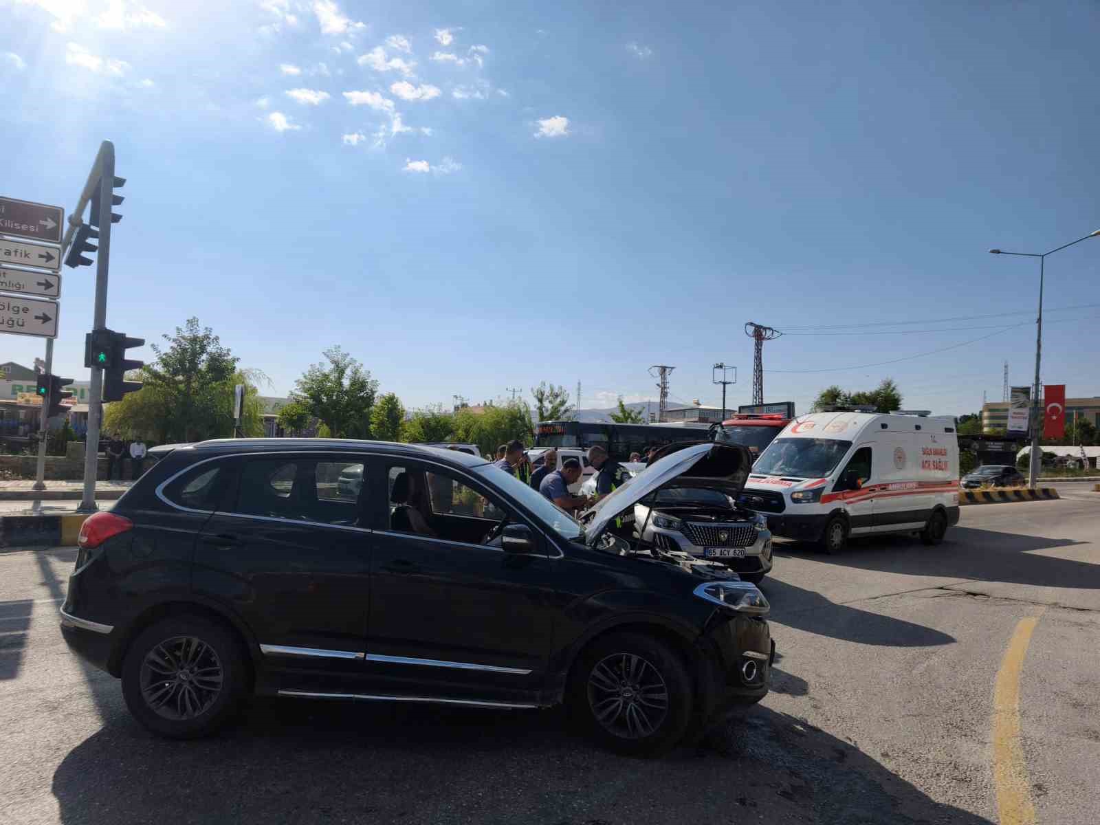 Van’da trafik kazası: 2 yaralı