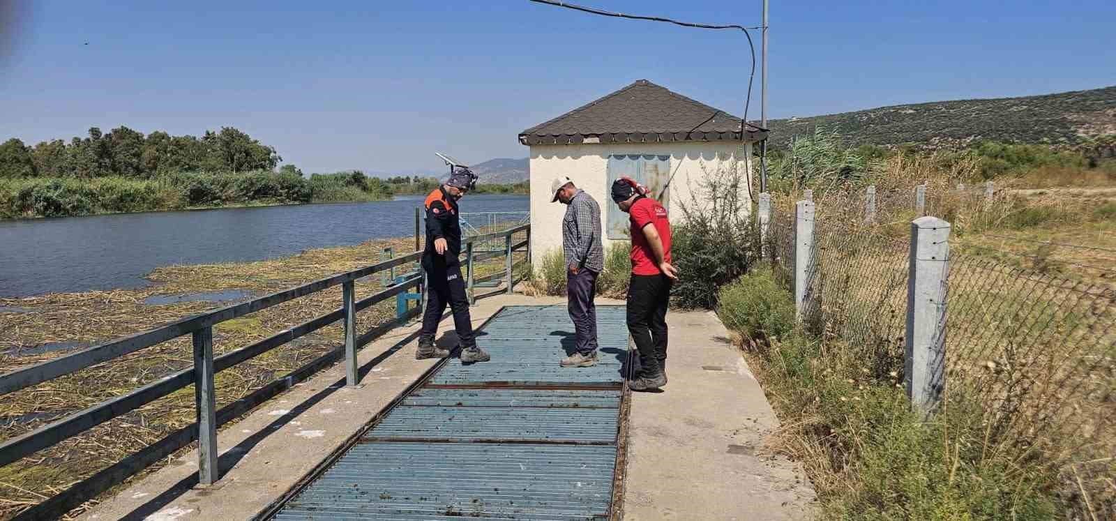 Menderes’te kaybolan Şahin için arama çalışmaları genişletildi