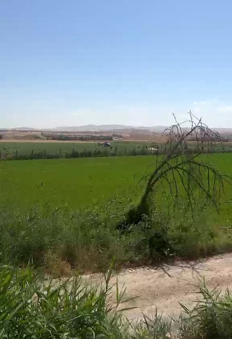 Ankara Temelli’de bir eğitim helikopteri düştü, 2 kişi yaralandı. Bölgeye çok sayıda yardım ekibi sevk edildi.
