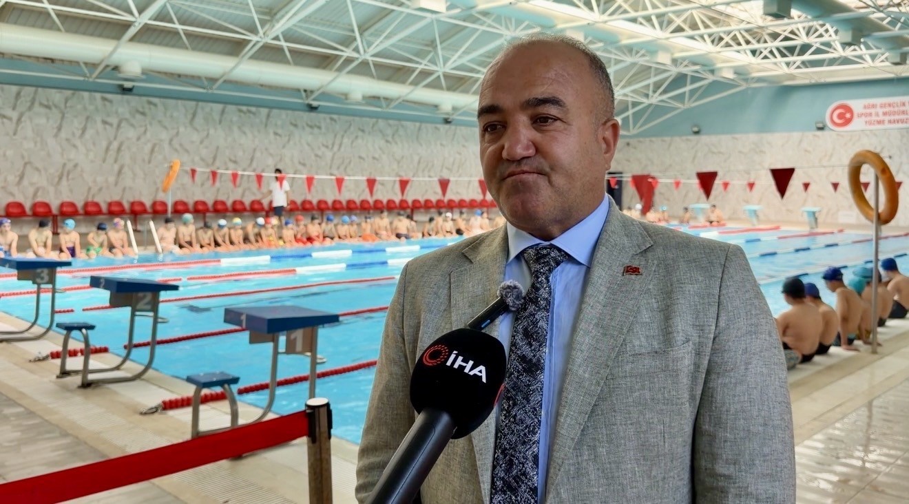 Ağrı’da ’Yüzme Bilmeyen Kalmasın’ projesi ile 4 bin 800 çocuk suyla buluştu