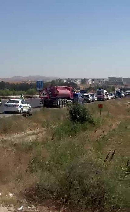 Başkentte eğitim helikopteri düştü: "2 yaralı"
