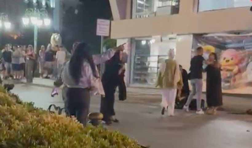 Eskişehir’de iki kadın grup arasında cadde ortasında kavga