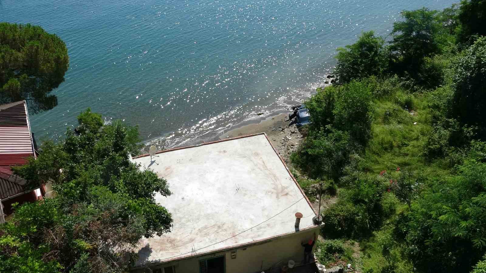 Ordu’da otomobil 30 metreden deniz kıyısına uçtu: "Uçak düşüyor zannettim"