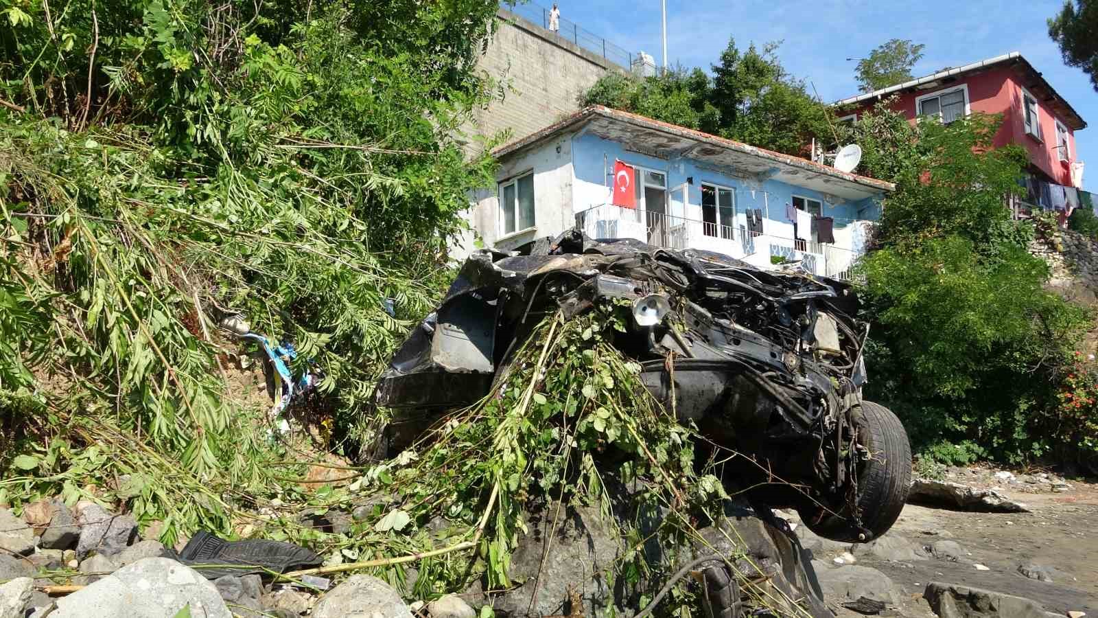 Ordu’da otomobil 30 metreden deniz kıyısına uçtu: "Uçak düşüyor zannettim"