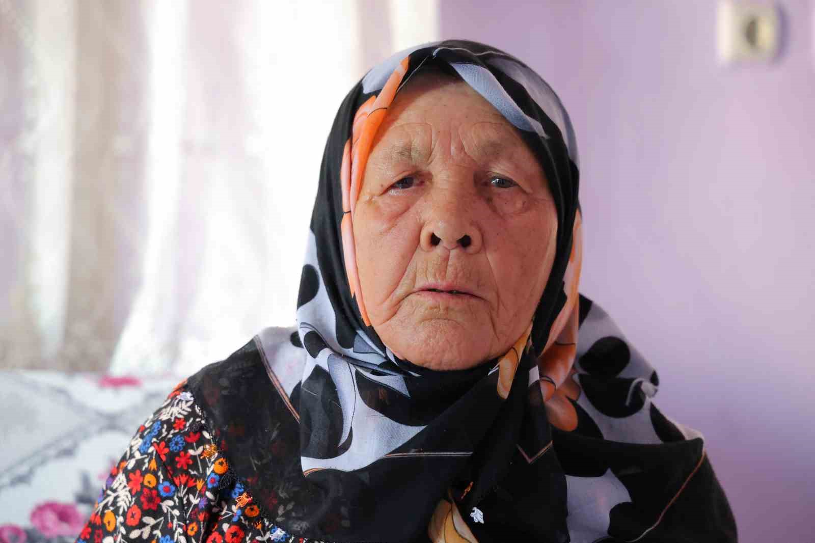 Yaşlı kadına bıçaklı gaspa 15 yıl hapis istemi
