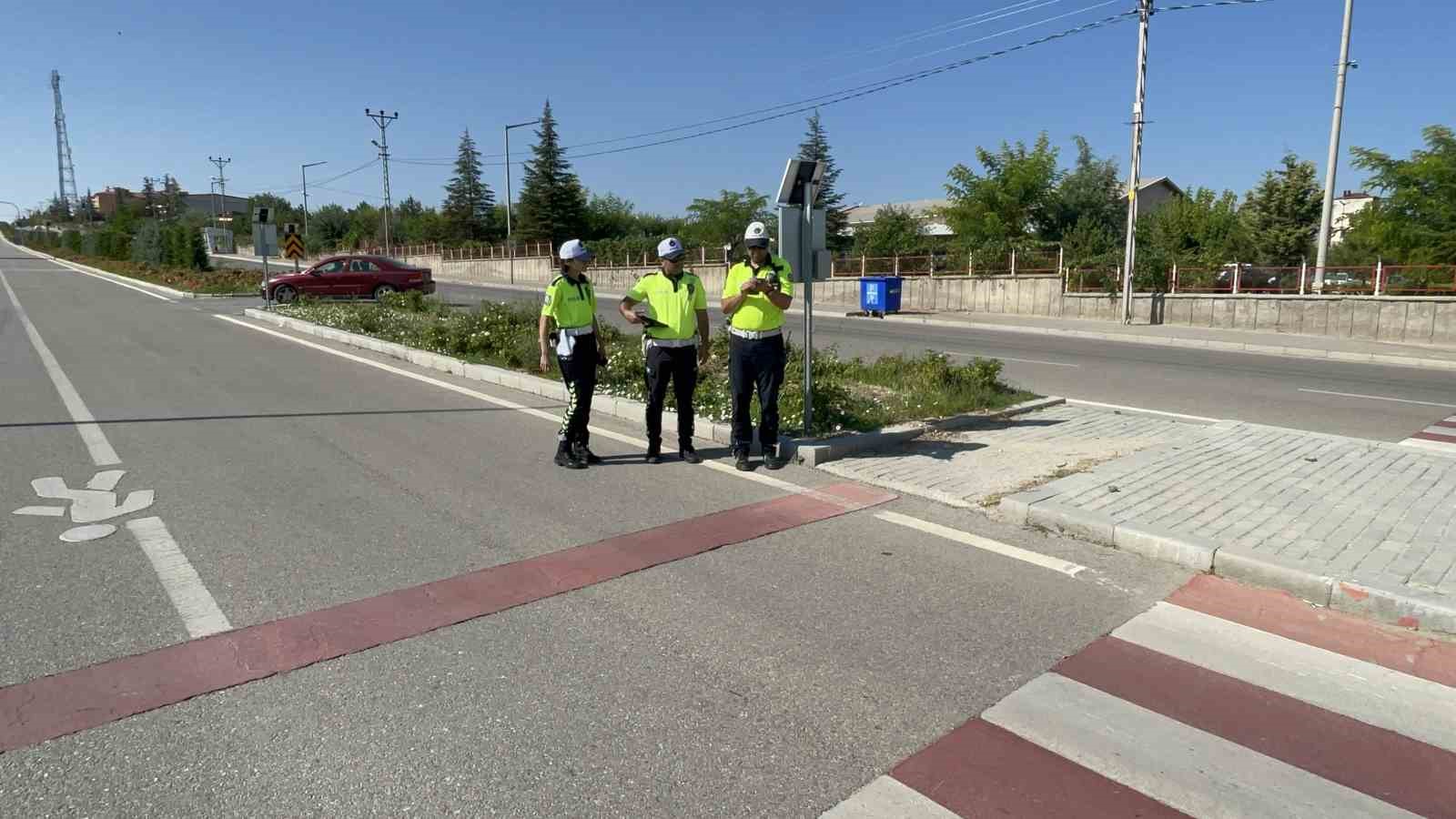 Karaman’da SUV aracın çarptığı kız çocuğu yaralandı