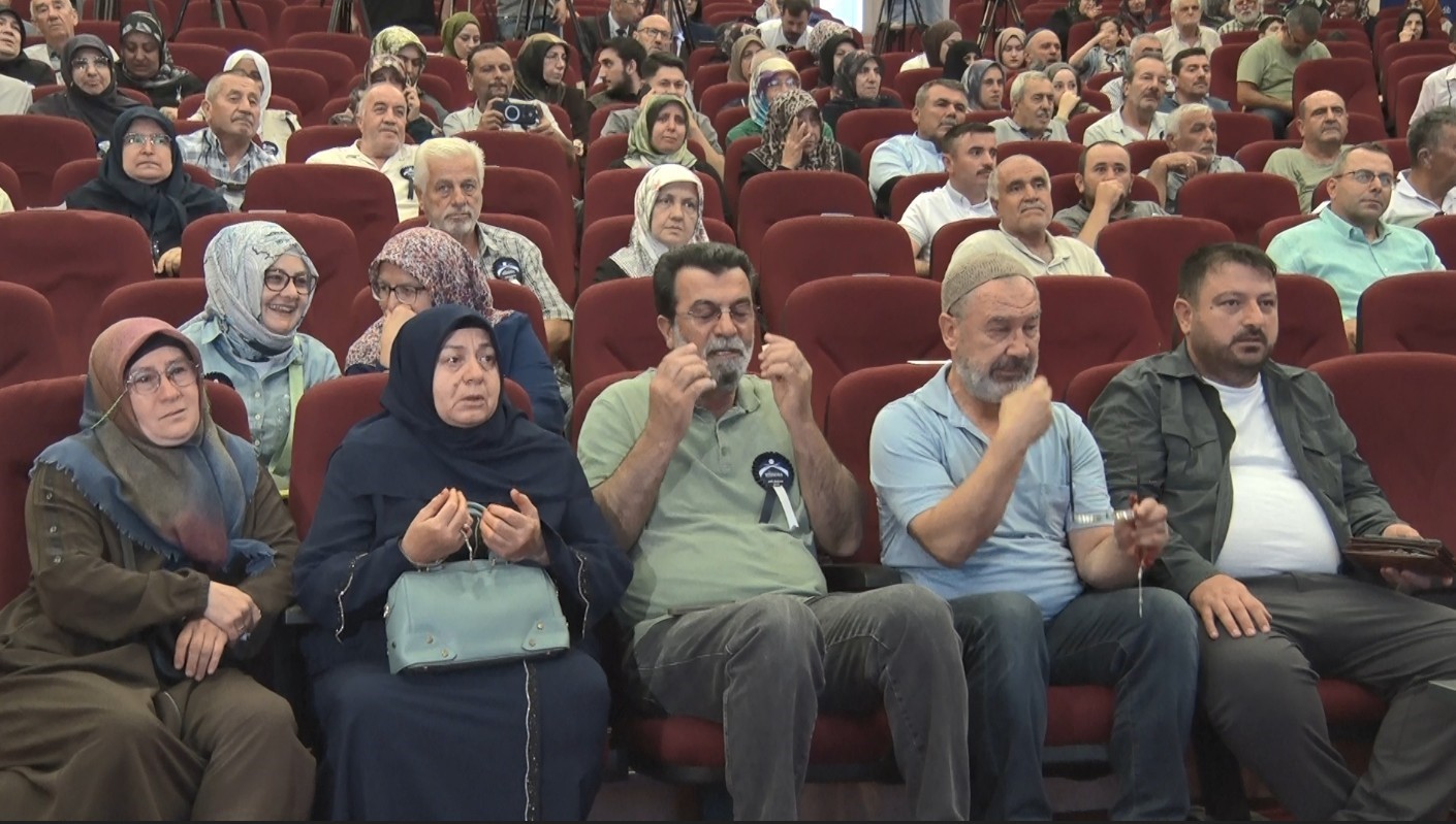 Yaklaşık 2 milyon kişinin beklediği 2027 hac kuraları çekildi