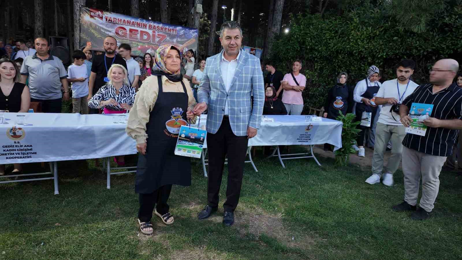 Gediz’de tarhana yarışmasında gelenek ve lezzet yarıştı